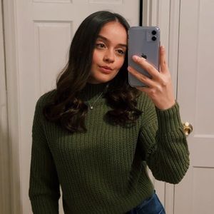 Meet your Posher, Damla